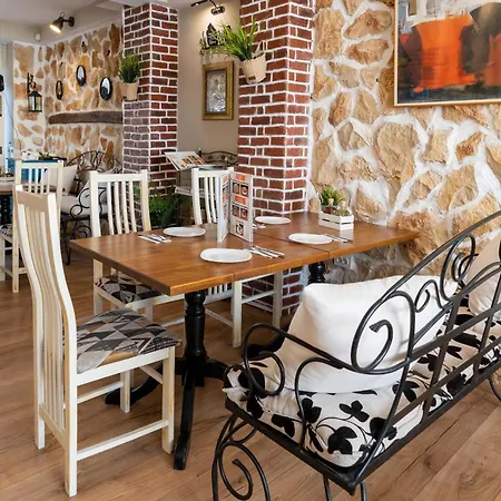 Rodos House Vendégház 3*